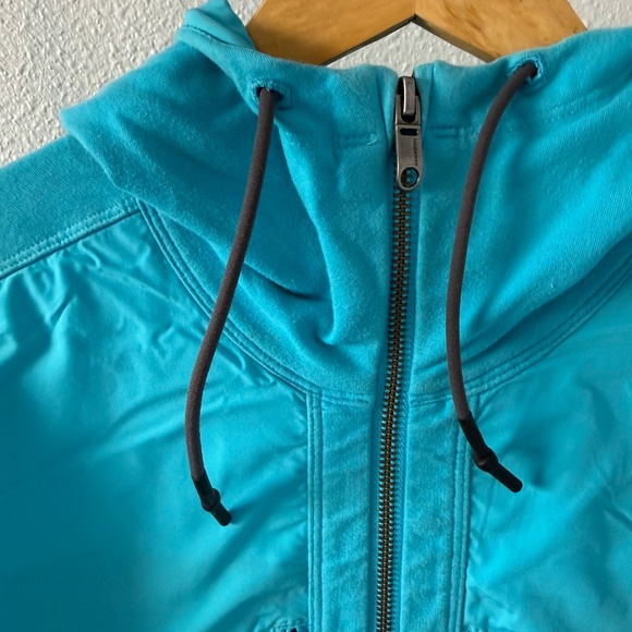 lululemon Dispatch Hoodie – Teal / Mixed-Fabric Design - Picture 5 of 7